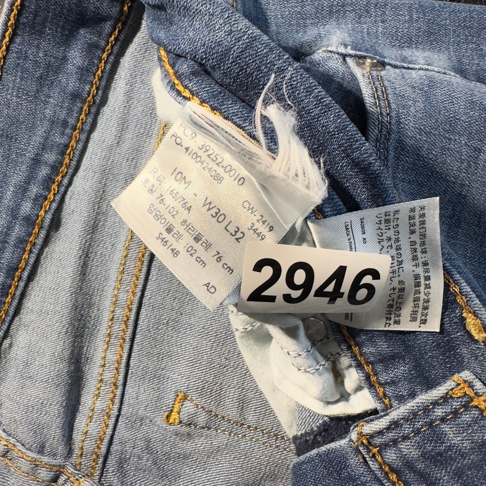 Levi's 314 Shaping Straight Jeans Womens 30x32 Blue Medium Wash Baggy Casual - Picture 3 of 6